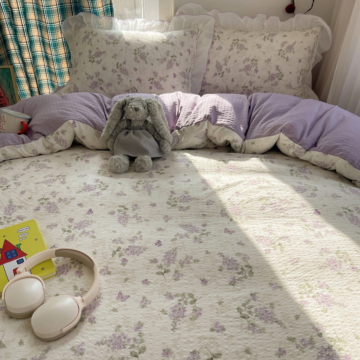 91家纺网 家纺一手货源 找家纺 繁花家居 2026新款韩系花边小碎花泡芙棉云感邹邹纱费尔岛风四件套 紫藤蝶舞