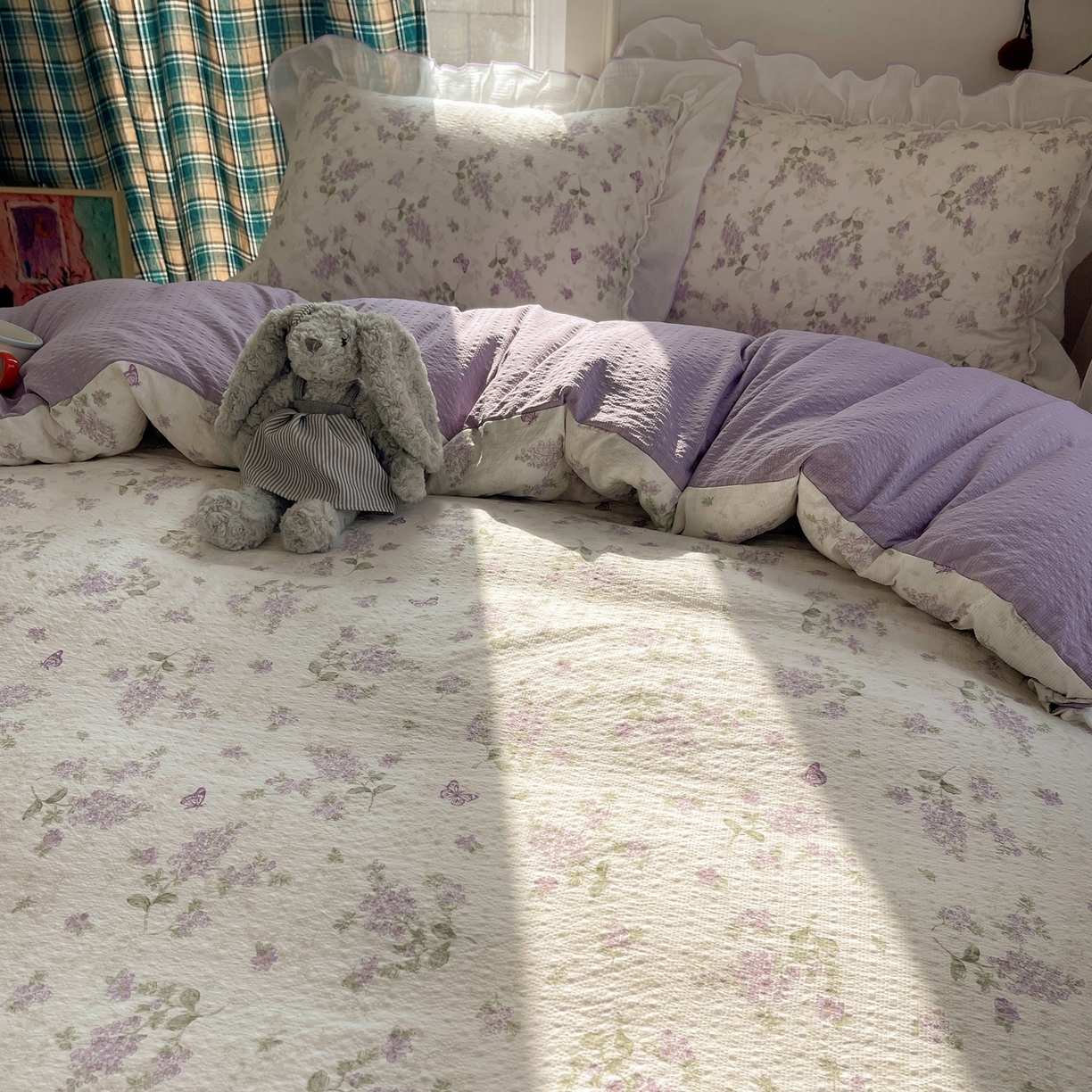 91家纺网 家纺一手货源 找家纺 繁花家居 2026新款韩系花边小碎花泡芙棉云感邹邹纱费尔岛风四件套 紫藤蝶舞