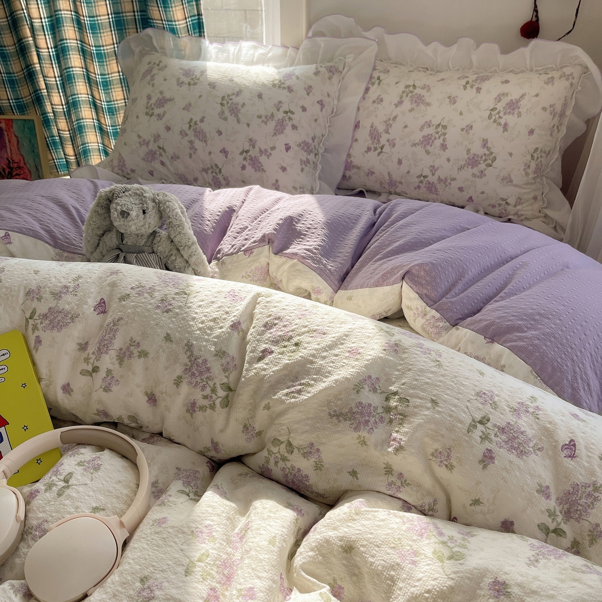 91家纺网 家纺一手货源 找家纺 繁花家居 2026新款韩系花边小碎花泡芙棉云感邹邹纱费尔岛风四件套 紫藤蝶舞