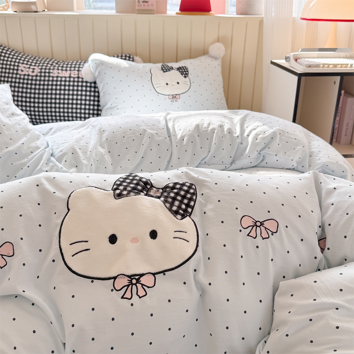 91家纺网 家纺一手货源 找家纺 吾欢心 2026春夏新款古法水洗仿棉卡通贴布绣四件套可爱猫咪 可爱猫咪蓝