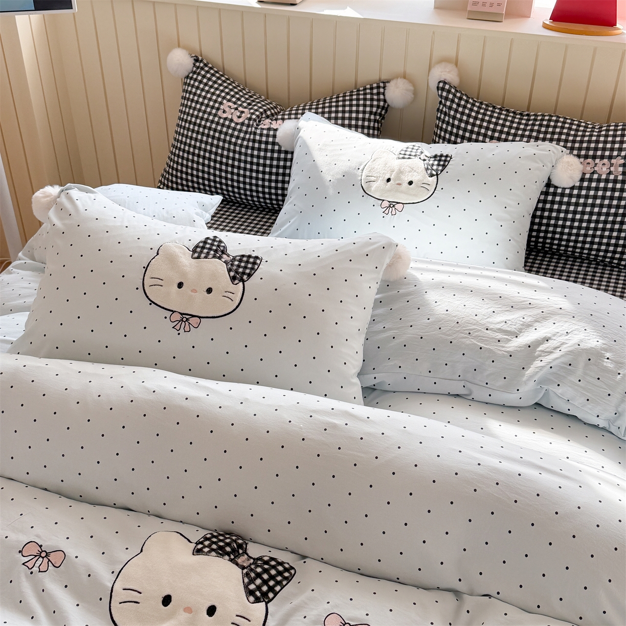 91家纺网 家纺一手货源 找家纺 吾欢心 2026春夏新款古法水洗仿棉卡通贴布绣四件套可爱猫咪 可爱猫咪蓝