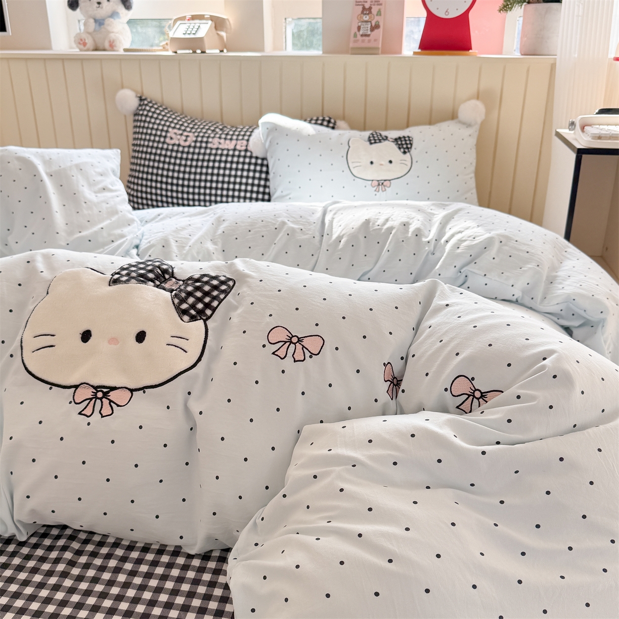 91家纺网 家纺一手货源 找家纺 吾欢心 2026春夏新款古法水洗仿棉卡通贴布绣四件套可爱猫咪 可爱猫咪蓝