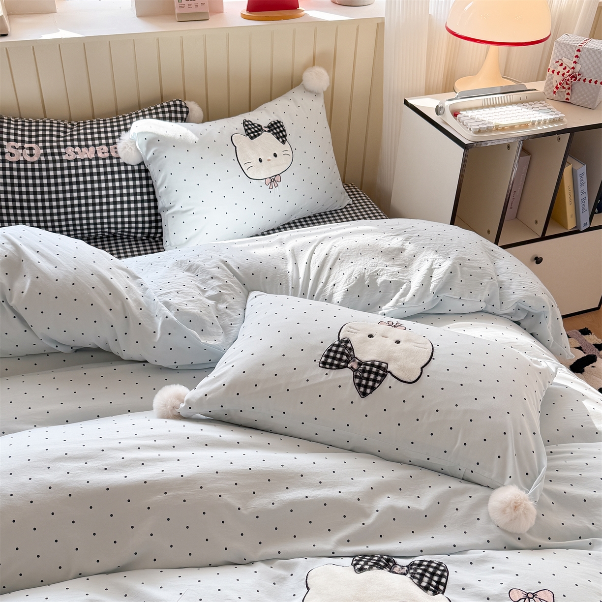 91家纺网 家纺一手货源 找家纺 吾欢心 2026春夏新款古法水洗仿棉卡通贴布绣四件套可爱猫咪 可爱猫咪蓝