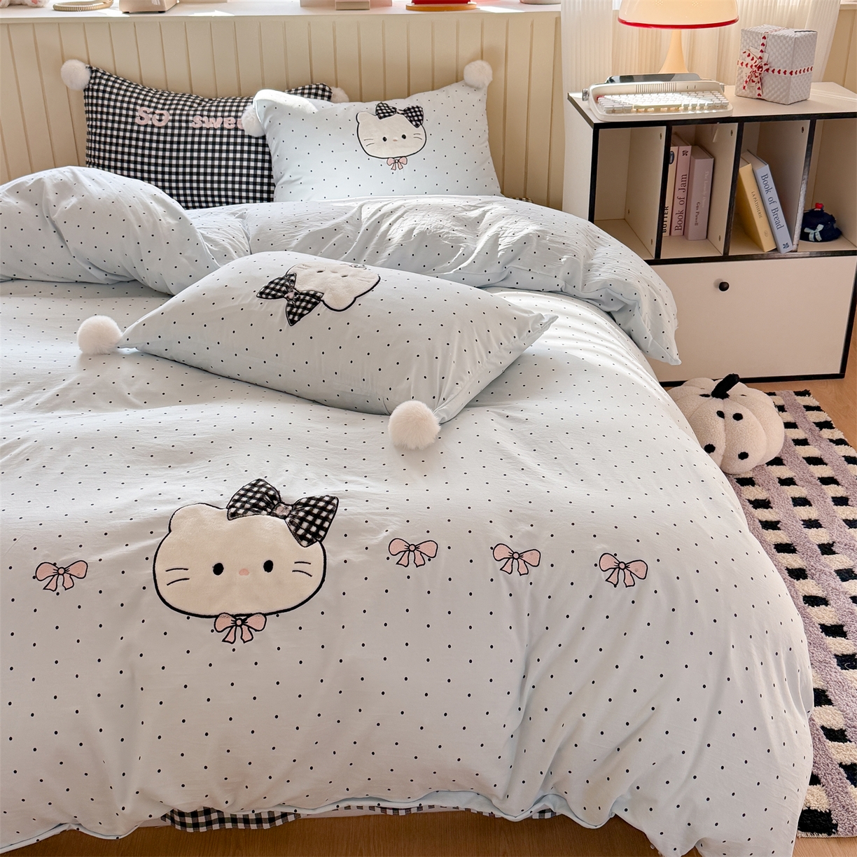 91家纺网 家纺一手货源 找家纺 吾欢心 2026春夏新款古法水洗仿棉卡通贴布绣四件套可爱猫咪 可爱猫咪蓝