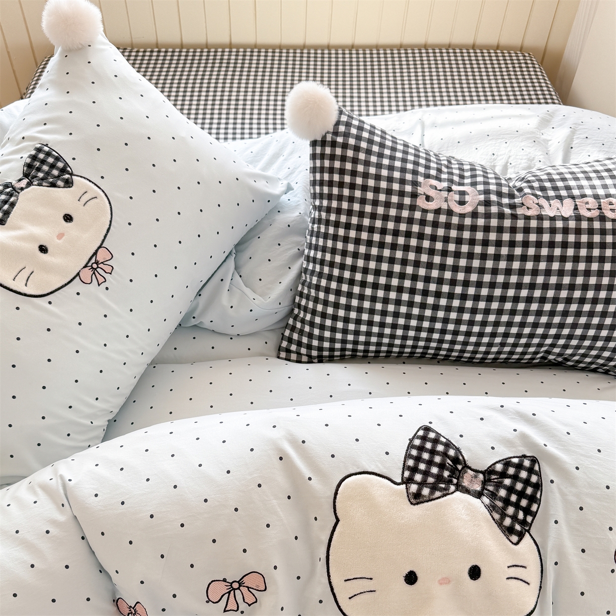 91家纺网 家纺一手货源 找家纺 吾欢心 2026春夏新款古法水洗仿棉卡通贴布绣四件套可爱猫咪 可爱猫咪蓝