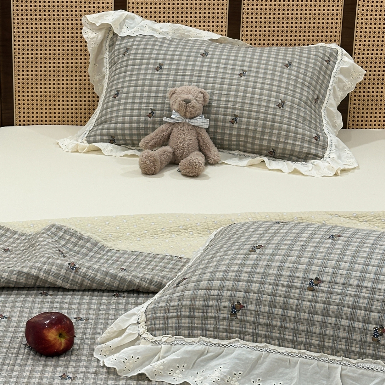 91家纺网 家纺一手货源 找家纺 床盖工厂店 2025新款法式双面全面填充棉花床盖三件套 阿柴小镇