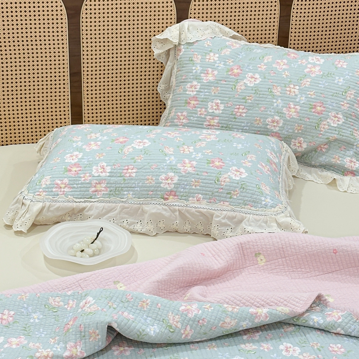 91家纺网 家纺一手货源 找家纺 床盖工厂店 2025新款法式双面全面填充棉花床盖三件套 恋恋花开-绿