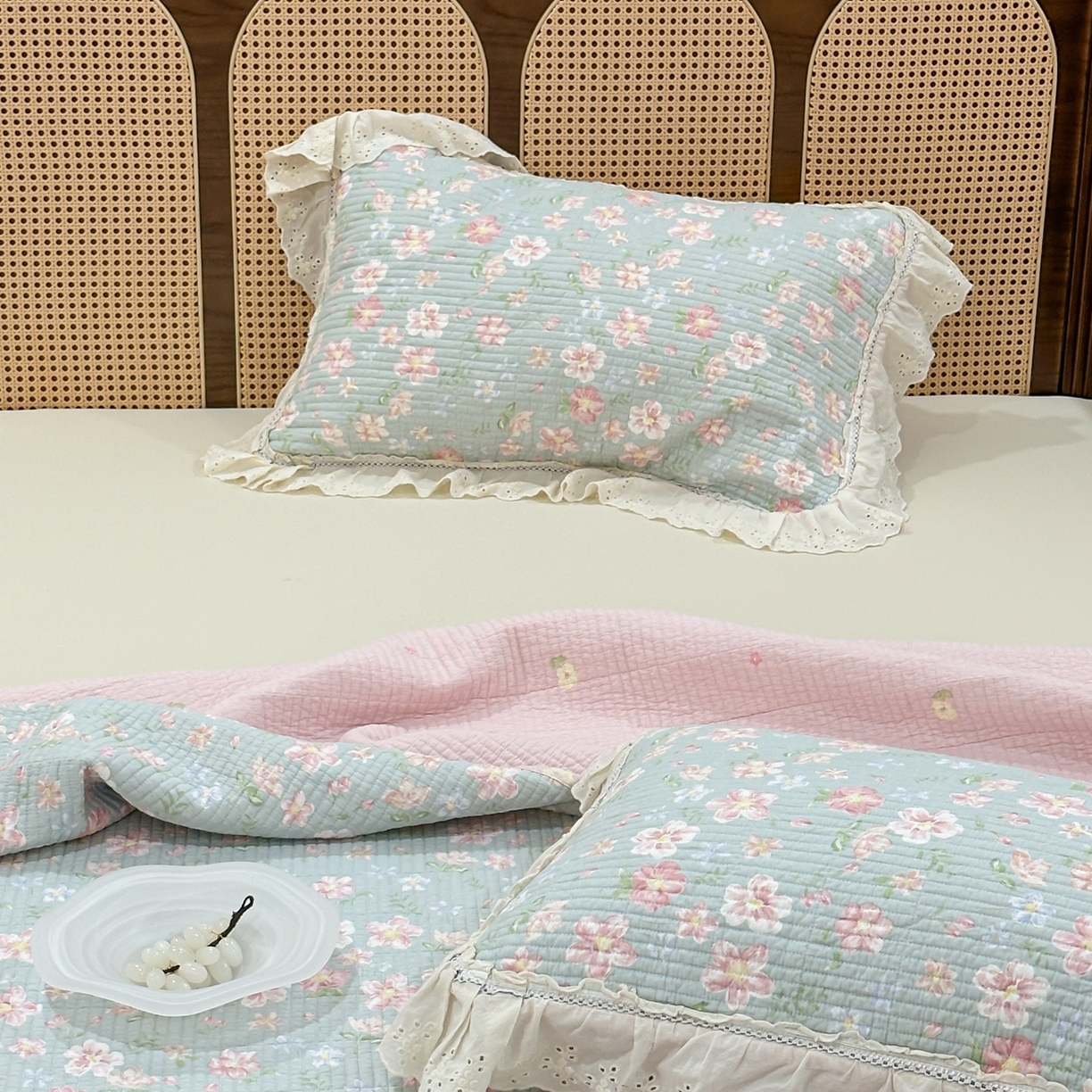 91家纺网 家纺一手货源 找家纺 床盖工厂店 2025新款法式双面全面填充棉花床盖三件套 恋恋花开-绿