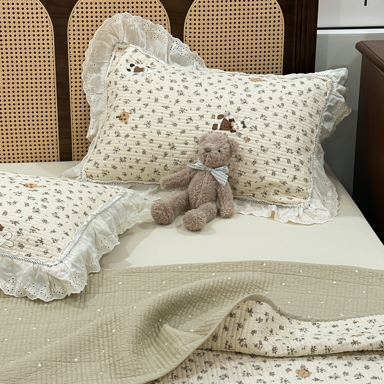 91家纺网 家纺一手货源 找家纺 床盖工厂店 2025新款法式双面全面填充棉花床盖三件套 南瓜甜心