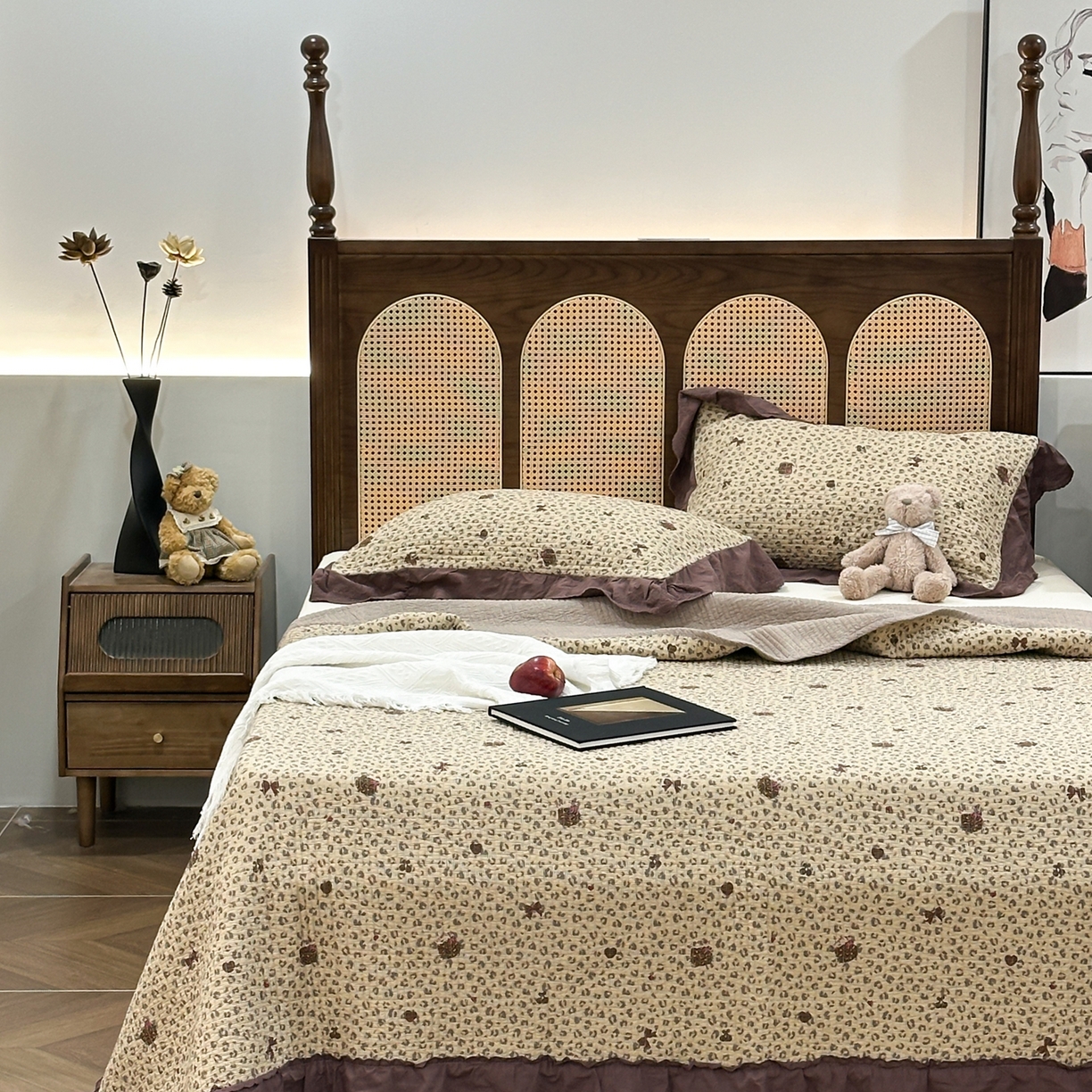 91家纺网 家纺一手货源 找家纺 床盖工厂店 2025新款法式双面全面填充棉花床盖三件套 千禧少女-咖