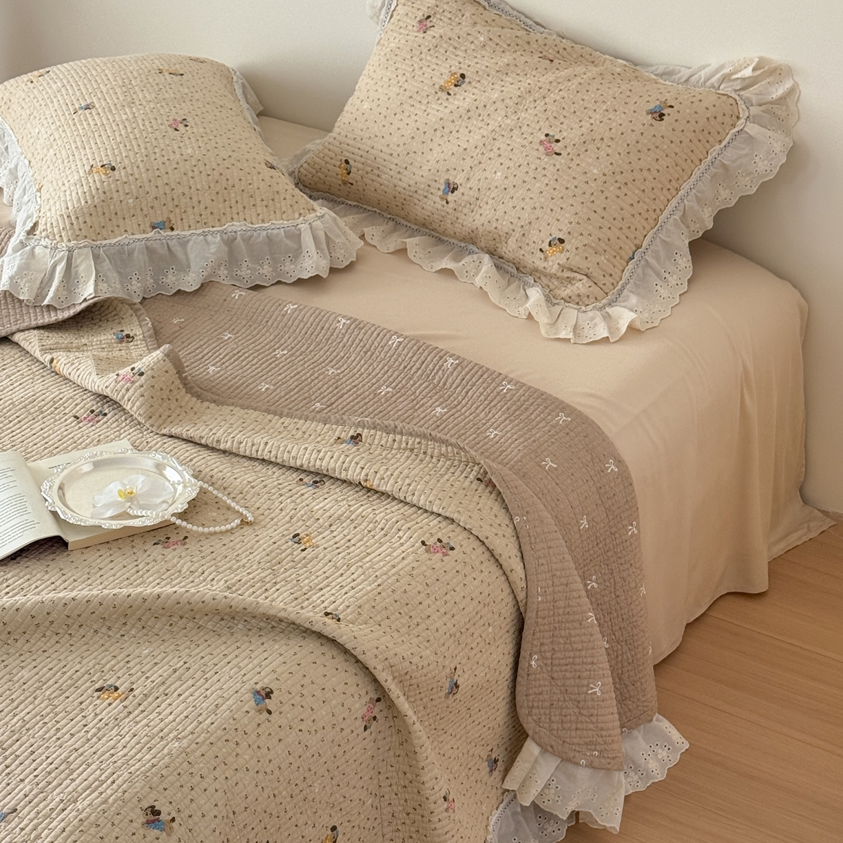 91家纺网 家纺一手货源 找家纺 床盖工厂店 2025新款法式双面全面填充棉花床盖三件套 尤小七