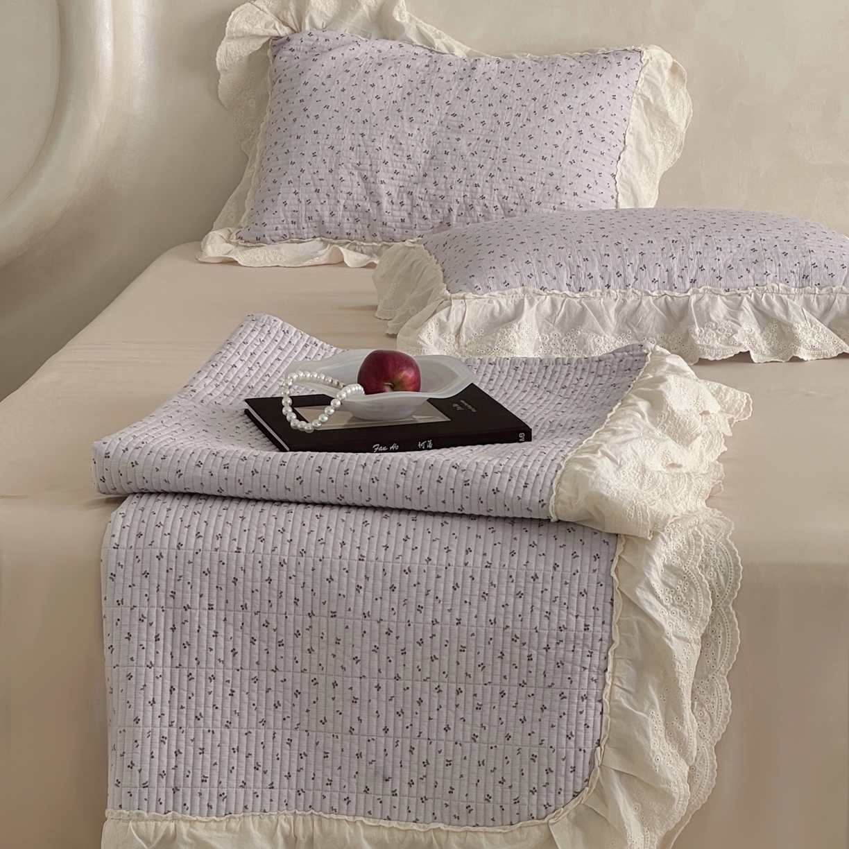 91家纺网 家纺一手货源 找家纺 床盖工厂店 2026新款韩式田园小碎花系双面全棉花边床盖三件套 樱桃果冻