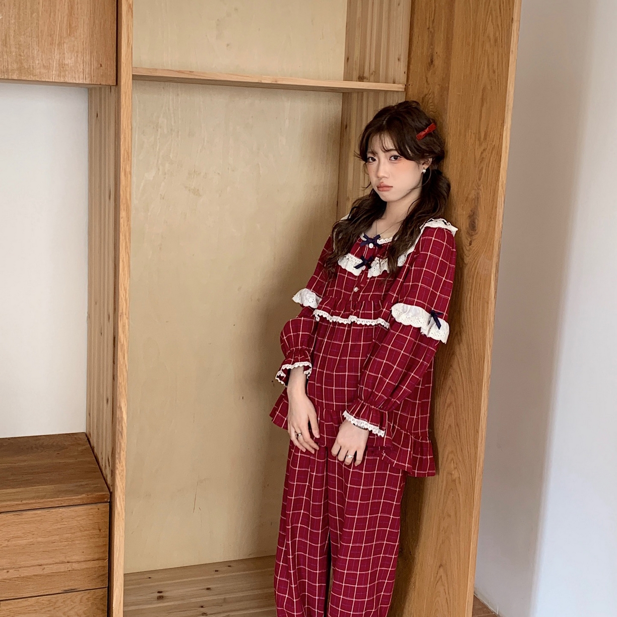 91家纺网 家纺一手货源 找家纺 妍景家居生活馆 2026新款韩系甜美蕾丝花边格子套装 红色