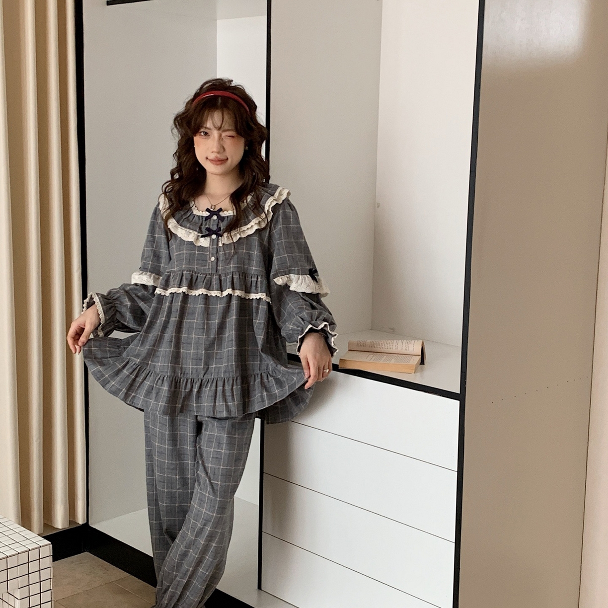 91家纺网 家纺一手货源 找家纺 妍景家居生活馆 2026新款韩系甜美蕾丝花边格子套装 灰色