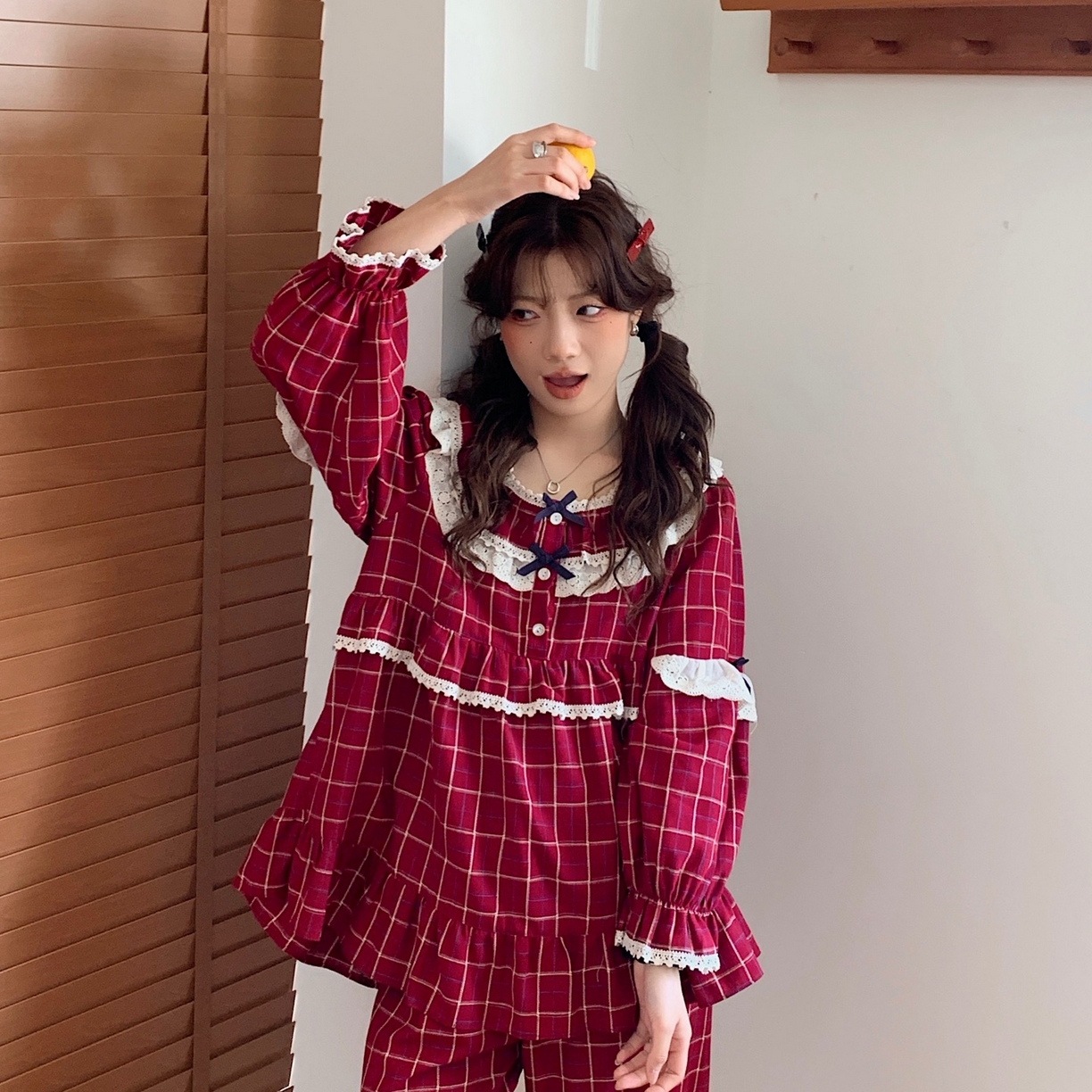 91家纺网 家纺一手货源 找家纺 妍景家居生活馆 2026新款韩系甜美蕾丝花边格子套装 红色