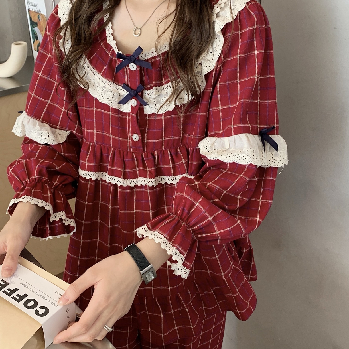 91家纺网 家纺一手货源 找家纺 妍景家居生活馆 2026新款韩系甜美蕾丝花边格子套装 红色