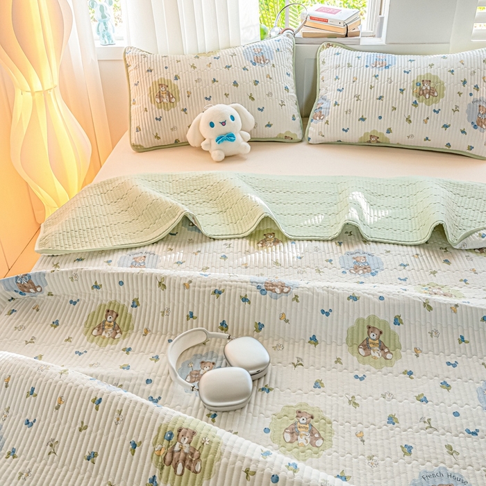 91家纺网 家纺一手货源 找家纺 X猫先生 2026新款全棉床盖小清新夹棉床单炕盖四季跑量款 蜜罐熊