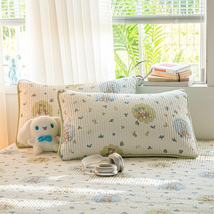 91家纺网 家纺一手货源 找家纺 X猫先生 2026新款全棉床盖小清新夹棉床单炕盖四季跑量款 蜜罐熊