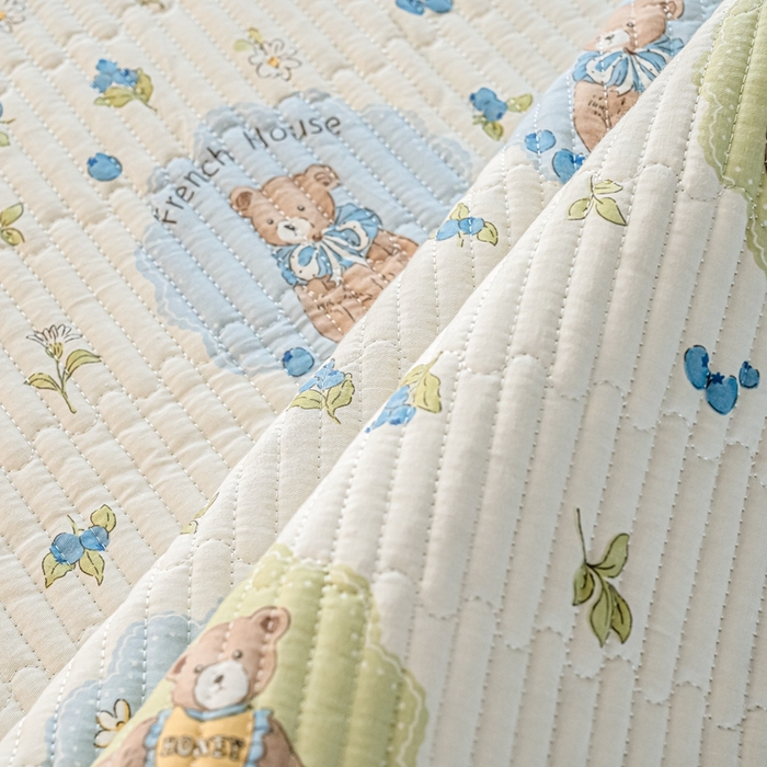 91家纺网 家纺一手货源 找家纺 X猫先生 2026新款全棉床盖小清新夹棉床单炕盖四季跑量款 蜜罐熊