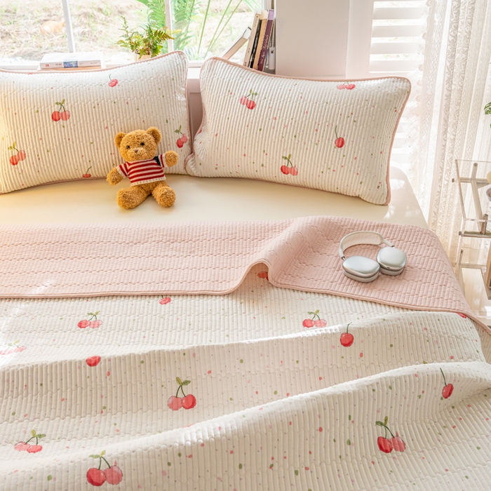 91家纺网 家纺一手货源 找家纺 X猫先生 2026新款全棉床盖小清新夹棉床单炕盖四季跑量款 七彩樱桃