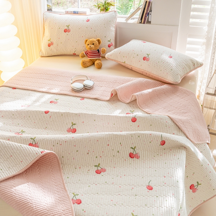 91家纺网 家纺一手货源 找家纺 X猫先生 2026新款全棉床盖小清新夹棉床单炕盖四季跑量款 七彩樱桃