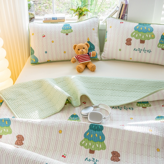 91家纺网 家纺一手货源 找家纺 X猫先生 2026新款全棉床盖小清新夹棉床单炕盖四季跑量款 奇趣森林