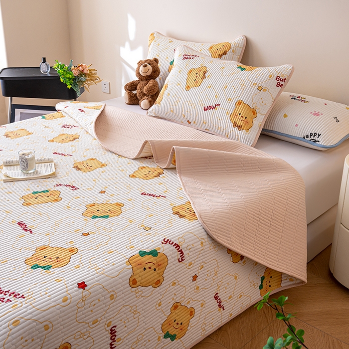 91家纺网 家纺一手货源 找家纺 X猫先生 2026新款全棉床盖小清新夹棉床单炕盖四季跑量款 瑞迪熊