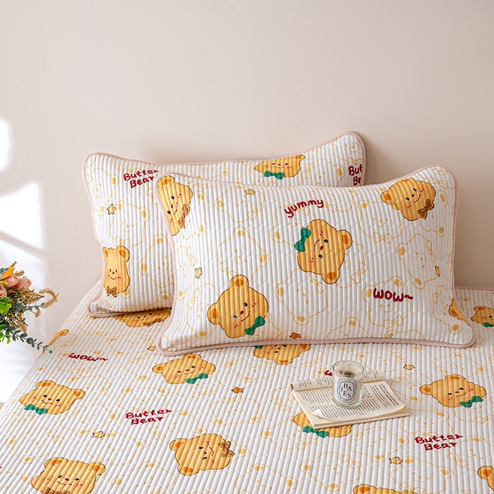 91家纺网 家纺一手货源 找家纺 X猫先生 2026新款全棉床盖小清新夹棉床单炕盖四季跑量款 瑞迪熊