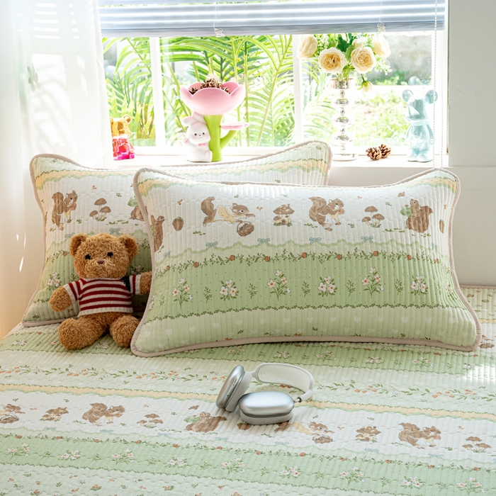 91家纺网 家纺一手货源 找家纺 X猫先生 2026新款全棉床盖小清新夹棉床单炕盖四季跑量款 松鼠森林