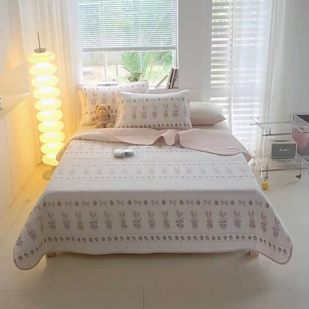 91家纺网 家纺一手货源 找家纺 X猫先生 2026新款全棉床盖小清新夹棉床单炕盖四季跑量款 踏春小兔