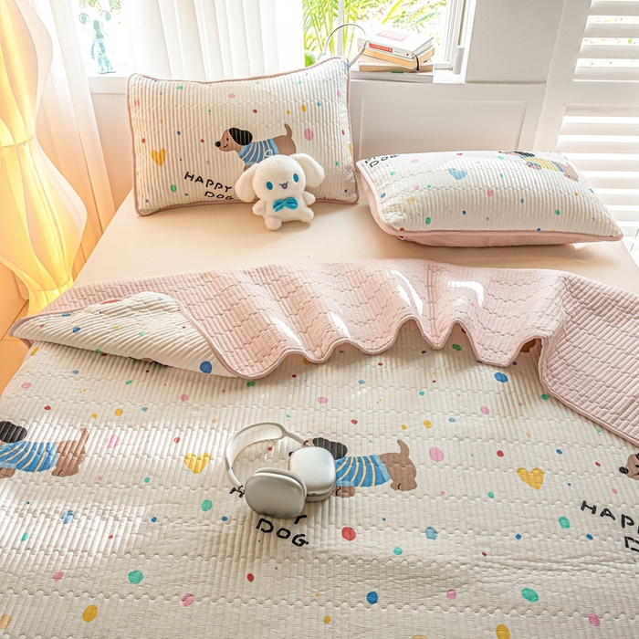 91家纺网 家纺一手货源 找家纺 X猫先生 2026新款全棉床盖小清新夹棉床单炕盖四季跑量款 甜心汪星人