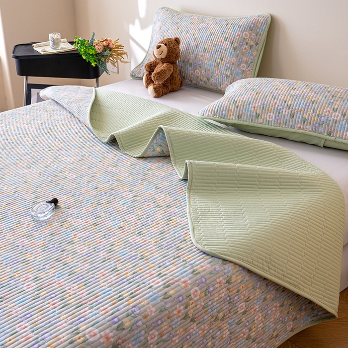 91家纺网 家纺一手货源 找家纺 X猫先生 2026新款全棉床盖小清新夹棉床单炕盖四季跑量款 向云端