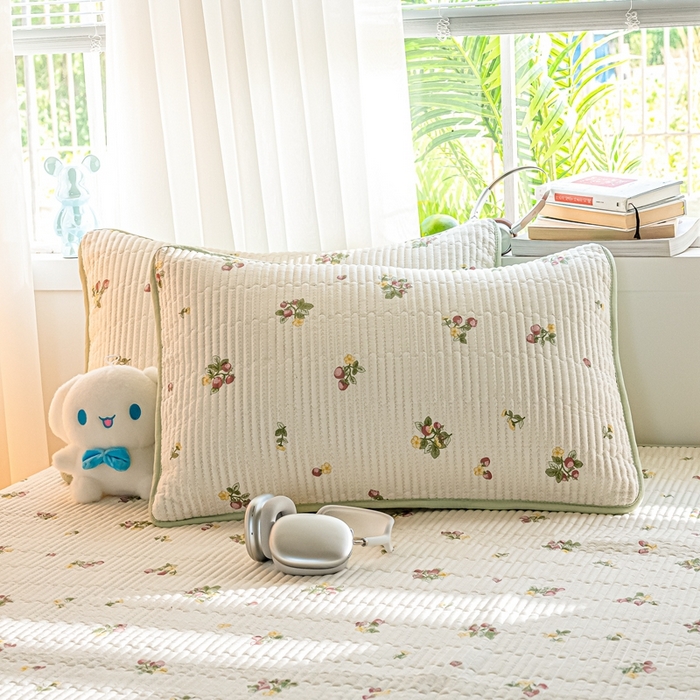 91家纺网 家纺一手货源 找家纺 X猫先生 2026新款全棉床盖小清新夹棉床单炕盖四季跑量款 小岛来信