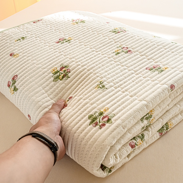 91家纺网 家纺一手货源 找家纺 X猫先生 2026新款全棉床盖小清新夹棉床单炕盖四季跑量款 小岛来信