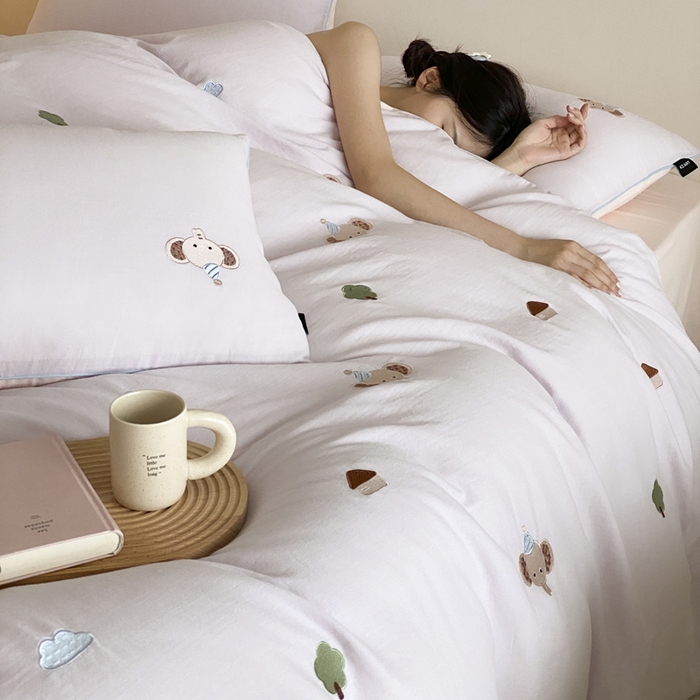 91家纺网 家纺一手货源 找家纺 卡姿家纺 2026春夏双层纱软萌糯叽叽系列——小象乐园 小象乐园-幽兰紫