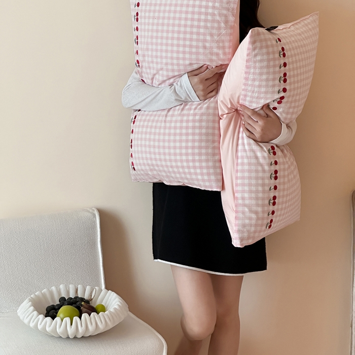 91家纺网 家纺一手货源 找家纺 卡姿家纺 2026春夏色织水洗棉甜美风—樱桃可露莉 樱桃可露莉-粉格