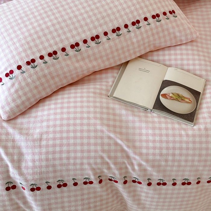 91家纺网 家纺一手货源 找家纺 卡姿家纺 2026春夏色织水洗棉甜美风—樱桃可露莉 樱桃可露莉-粉格