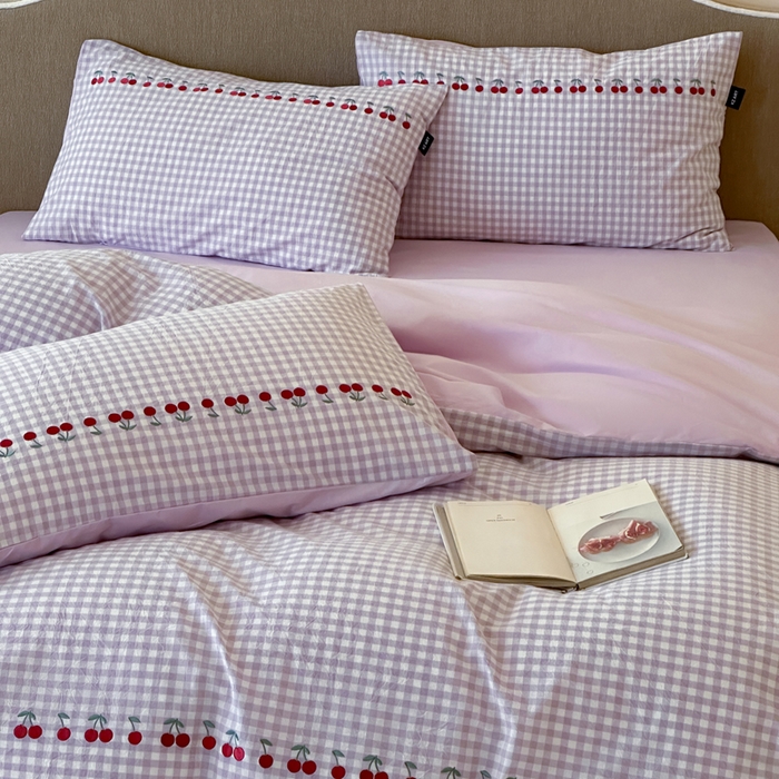 91家纺网 家纺一手货源 找家纺 卡姿家纺 2026春夏色织水洗棉甜美风—樱桃可露莉 樱桃可露莉-紫格