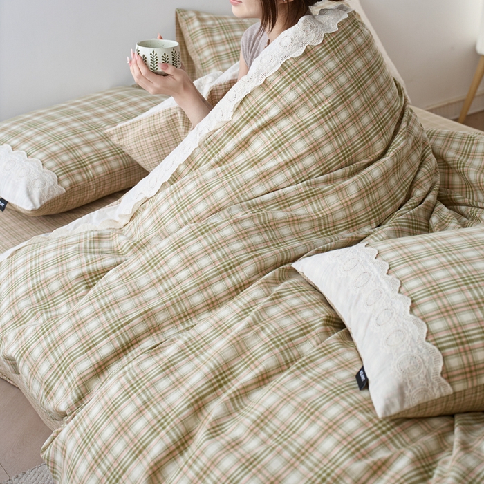 91家纺网 家纺一手货源 找家纺 卡姿家纺 2026春夏色织水洗棉文艺小格子花边款 利奥-沁绿