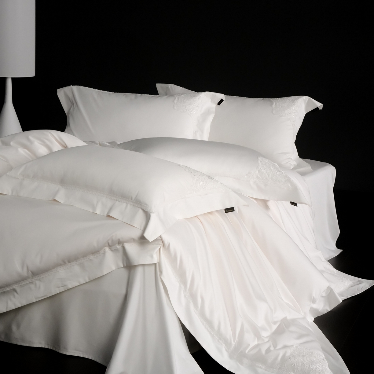 91家纺网 家纺一手货源 找家纺 （总）卡巴伦家纺 2026新款80支埃及长绒棉纯棉轻奢法式蕾丝花边款四件套系列-巴黎庄园（会员：套件-20元 商品价格不得低于：标准：598元）