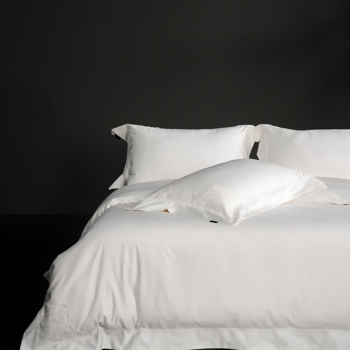 91家纺网 家纺一手货源 找家纺 （总）卡巴伦家纺 2026新款80支埃及长绒棉纯棉轻奢法式蕾丝花边款四件套系列-巴黎庄园（会员：套件-20元 商品价格不得低于：标准：598元）