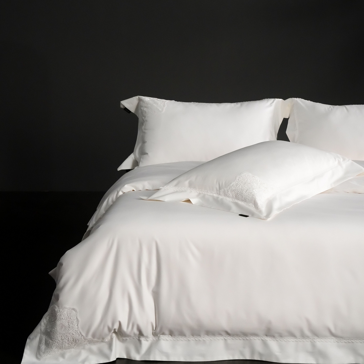 91家纺网 家纺一手货源 找家纺 （总）卡巴伦家纺 2026新款80支埃及长绒棉纯棉轻奢法式蕾丝花边款四件套系列-巴黎庄园（会员：套件-20元 商品价格不得低于：标准：598元）