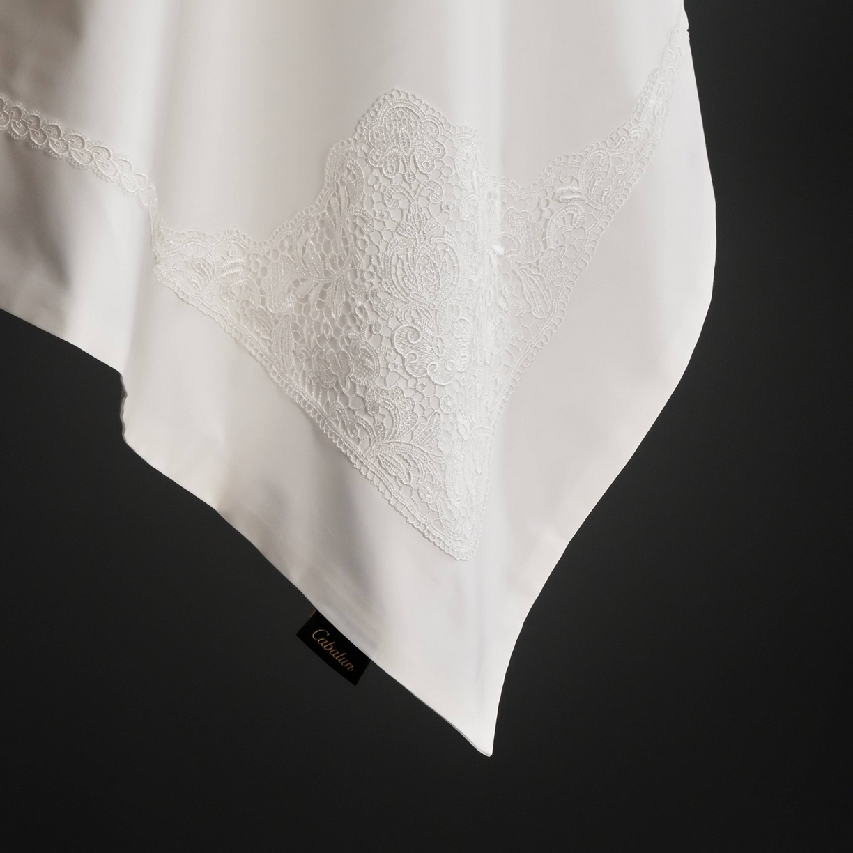 91家纺网 家纺一手货源 找家纺 （总）卡巴伦家纺 2026新款80支埃及长绒棉纯棉轻奢法式蕾丝花边款四件套系列-巴黎庄园（会员：套件-20元 商品价格不得低于：标准：598元）