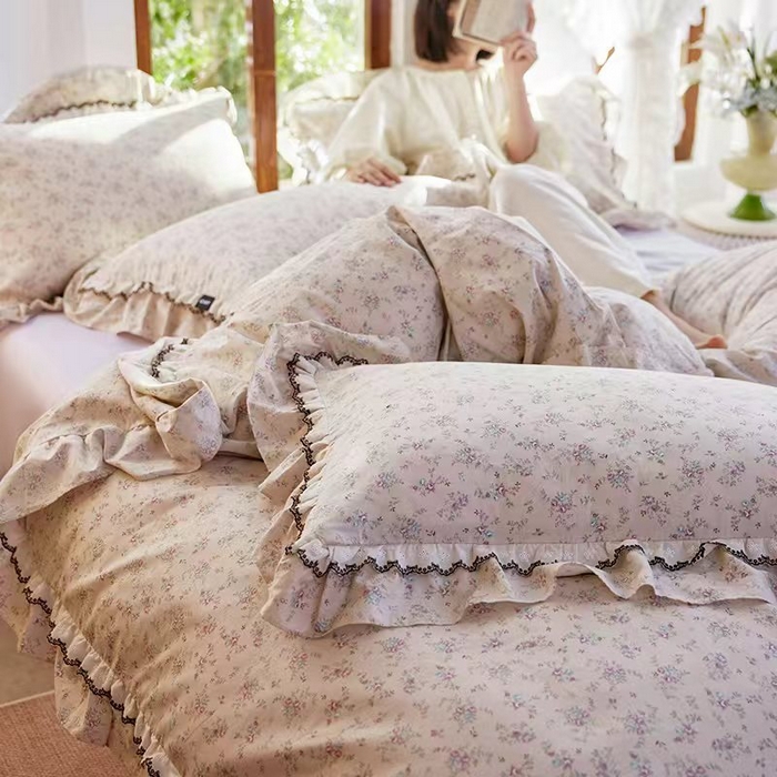 91家纺网 家纺一手货源 找家纺 卡姿家纺 2026春夏韩版小碎花双层花边系列 风信子下米