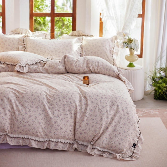 91家纺网 家纺一手货源 找家纺 卡姿家纺 2026春夏韩版小碎花双层花边系列 风信子下米