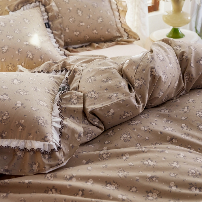 91家纺网 家纺一手货源 找家纺 卡姿家纺 2026春夏韩版小碎花双层花边系列 碎花谣