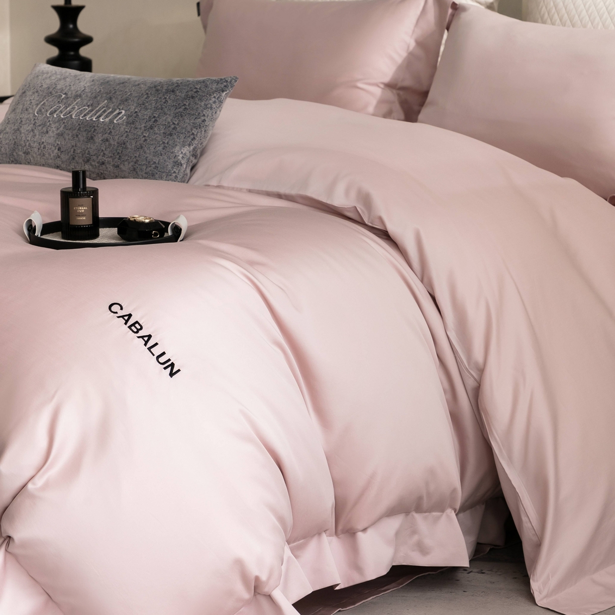 91家纺网 家纺一手货源 找家纺 卡巴伦家纺 2026新款80超细旦天丝棉磨毛四件套（会员：套件-20元 商品价格不得低于：标准：468） 玉露清风