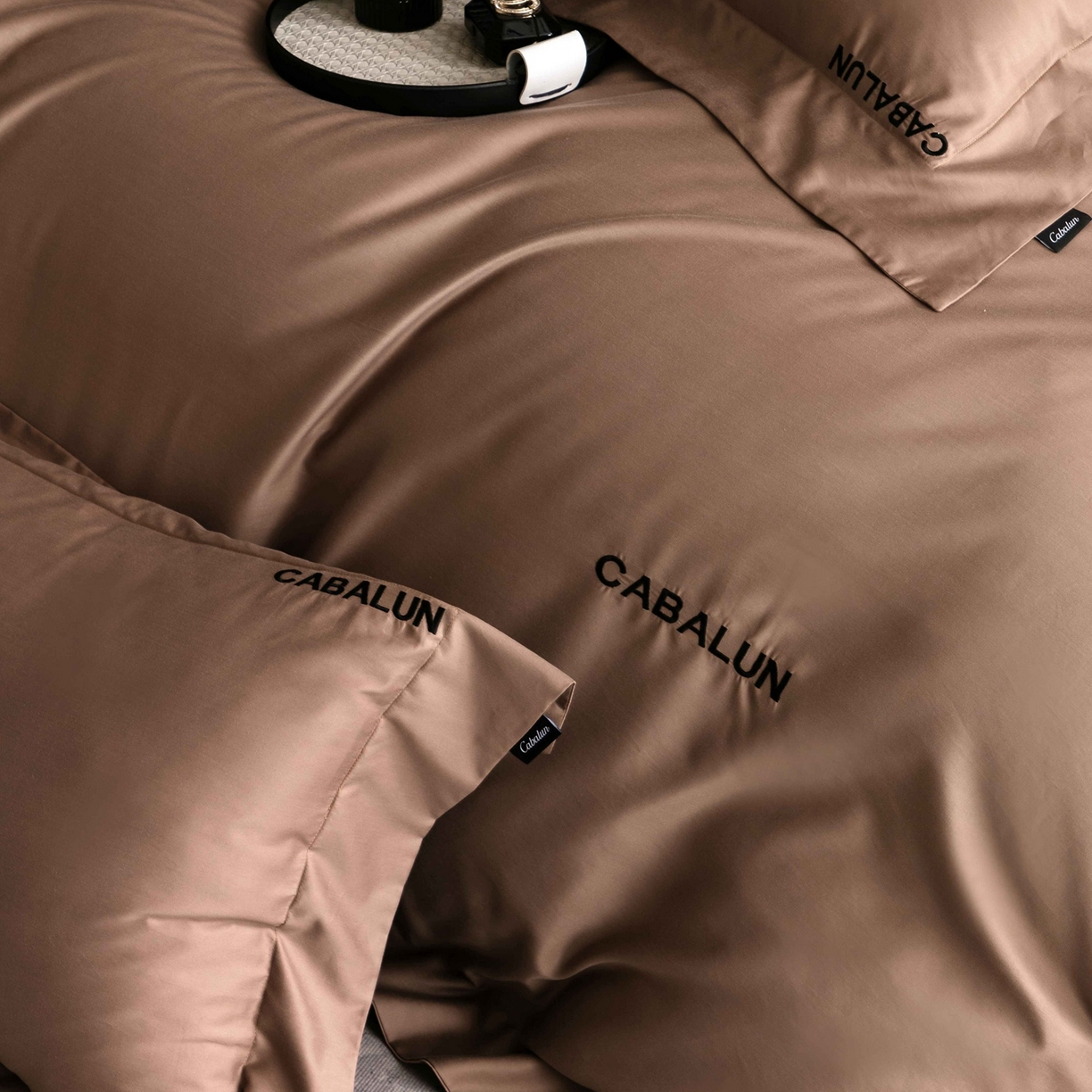 91家纺网 家纺一手货源 找家纺 卡巴伦家纺 2026新款80超细旦天丝棉磨毛四件套（会员：套件-20元 商品价格不得低于：标准：468） 秋水伊人