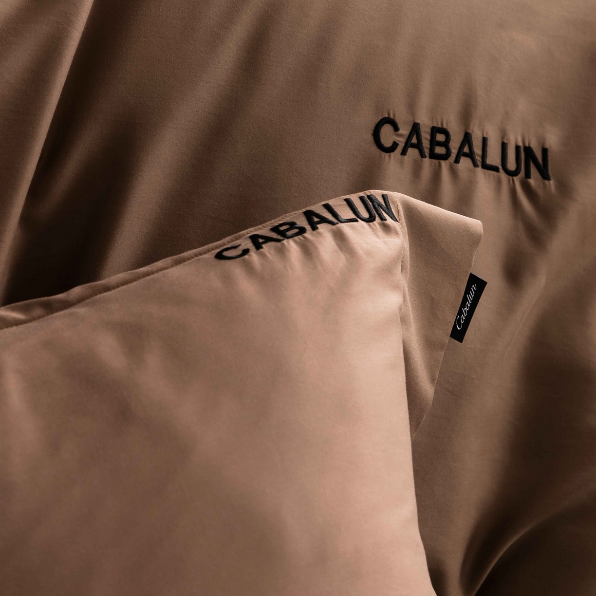 91家纺网 家纺一手货源 找家纺 卡巴伦家纺 2026新款80超细旦天丝棉磨毛四件套（会员：套件-20元 商品价格不得低于：标准：468） 秋水伊人