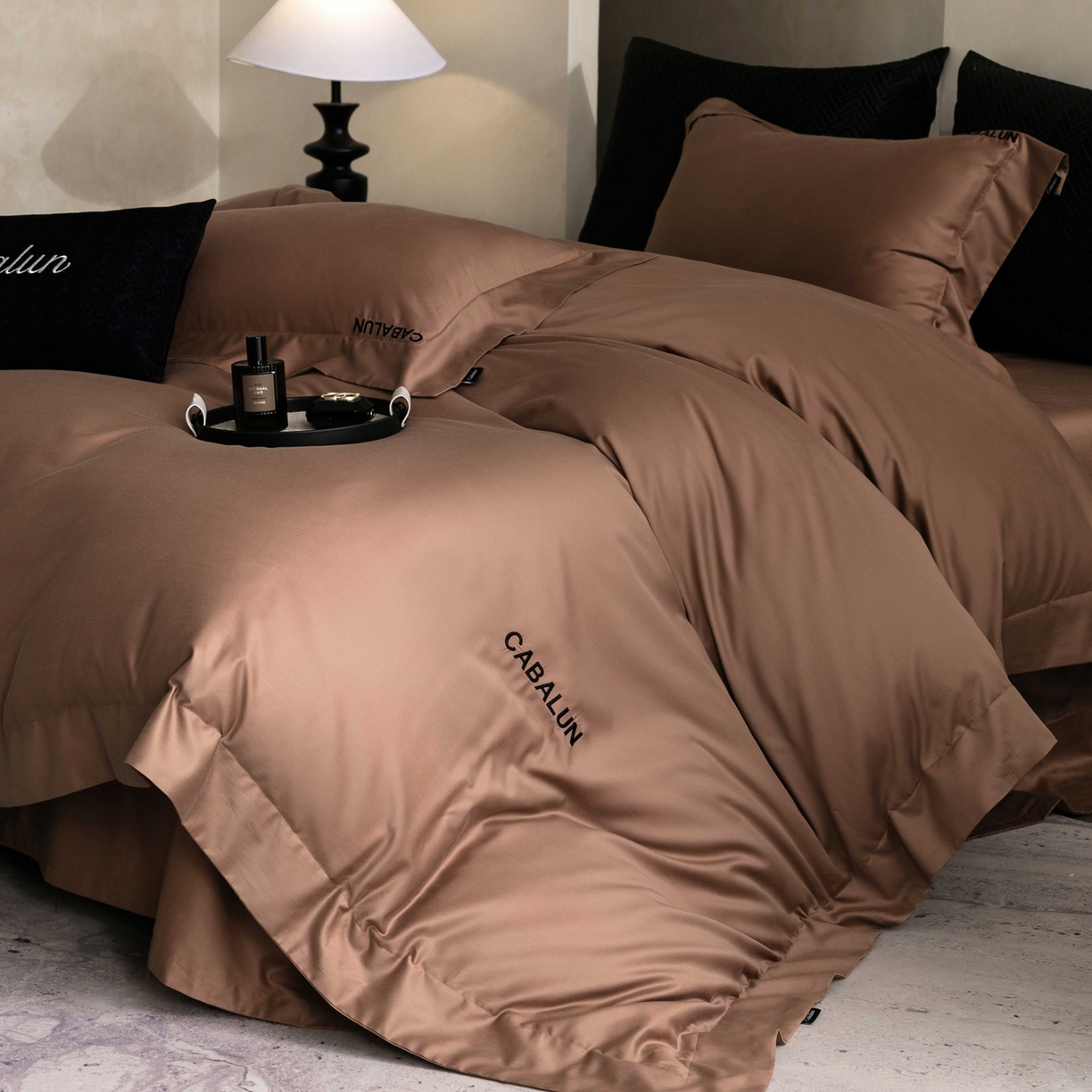 91家纺网 家纺一手货源 找家纺 卡巴伦家纺 2026新款80超细旦天丝棉磨毛四件套（会员：套件-20元 商品价格不得低于：标准：468） 秋水伊人